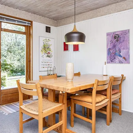 6 Person In Glesborg-by Traum